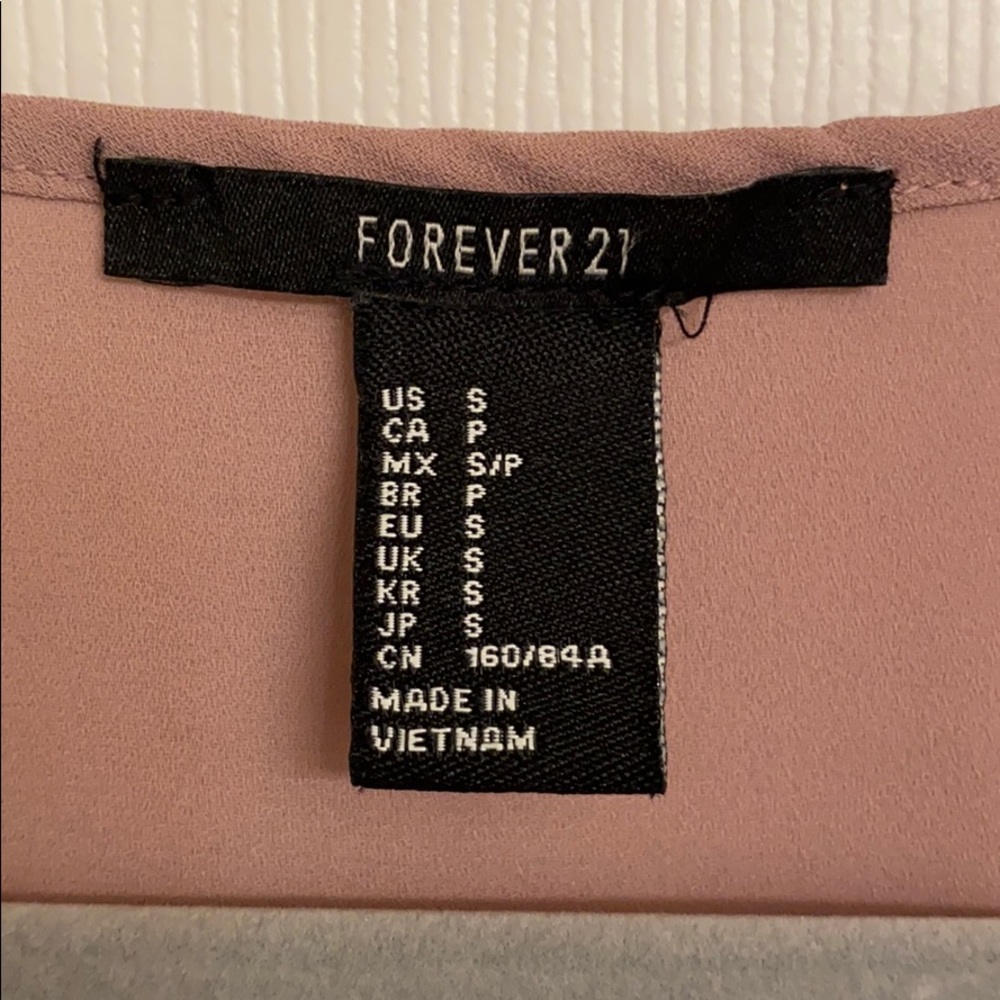Forever 21 Blush Pink Sheer Crew Neck Blouse Cap Sleeves Size Small - Picture 5 of 5